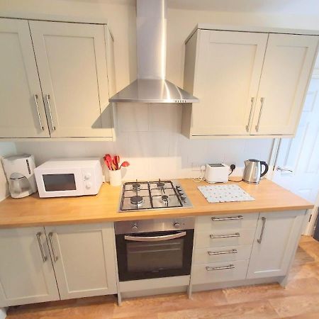 Bassett Flat With 2 Bedrooms And Superfast Wi-Fi Sittingbourne Ngoại thất bức ảnh