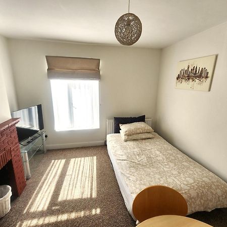 Bassett Flat With 2 Bedrooms And Superfast Wi-Fi Sittingbourne Ngoại thất bức ảnh