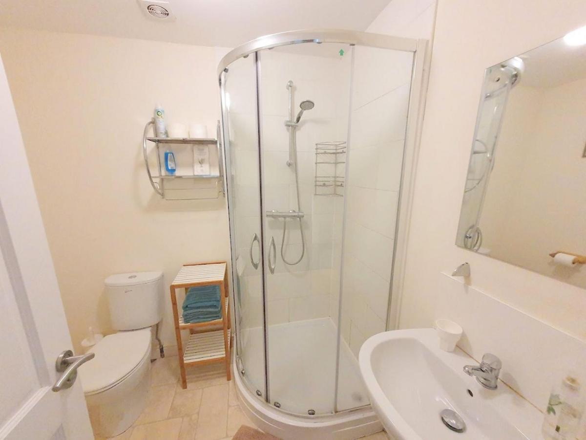 Bassett Flat With 2 Bedrooms And Superfast Wi-Fi Sittingbourne Ngoại thất bức ảnh